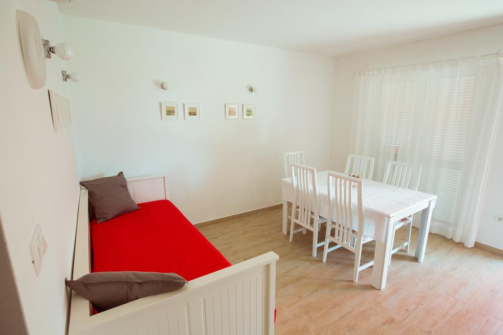 Apartments Irina อิตชิชี ภายนอก รูปภาพ